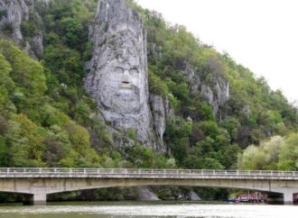 Verdictul jurnaliștilor de turism: Cazanele Dunării, în topul celor 10 destinații de neratat în România Verdictul jurnaliștilor de turism: Cazanele Dunării, în topul celor 10 destinații de neratat în România