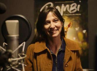Dana Rogoz dă viață poveștii „Bambi: O poveste din pădure” Dana Rogoz dă viață poveștii „Bambi: O poveste din pădure”