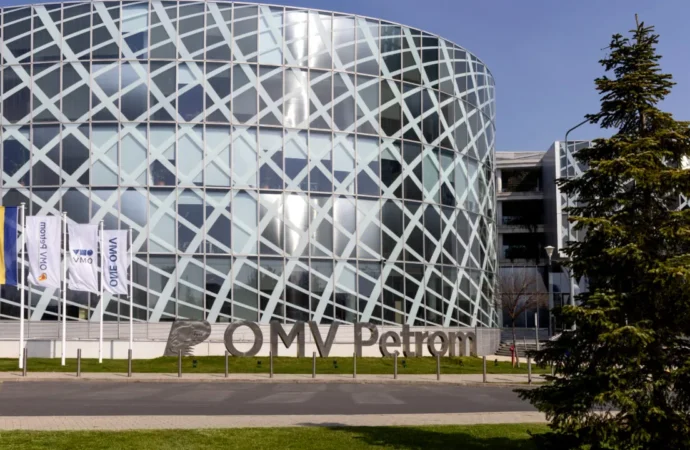 Acționarii OMV Petrom votează bugetul de investiții și valoarea dividendului. Cât ar urma să primească statul pentru participația sa