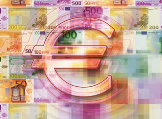 A început operațiunea de retragere a două bancnote europene în forma actuală. Erau cele mai folosite, dar și foarte falsificate