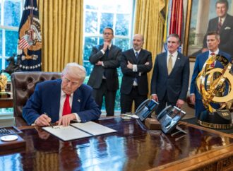 Trump declară că relația SUA-Japonia este „unilaterală”, în contextul în care cele două națiuni se pregătesc pentru negocierea tarifelor Trump declară că relația SUA-Japonia este „unilaterală”, în contextul în care cele două națiuni se pregătesc pentru negocierea tarifelor