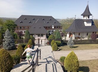 Locul tainic din nordul Moldovei care vindecă sufletul. Peisaje de vis și memoria unuia dintre cei mai importanți sfinți români