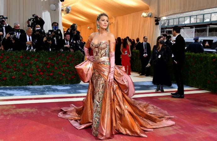 MET Gala își deschide porțile în această seară MET Gala își deschide porțile în această seară