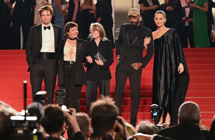 Filmul „Die My Love” a primit ovații de nouă minute la Cannes