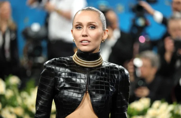 Miley Cyrus dezvăluie că are o afecțiune rară