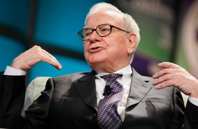 Warren Buffet se retrage de la conducerea Berkshire Hathaway Warren Buffet se retrage de la conducerea Berkshire Hathaway