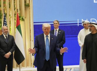 Donald Trump a anunțat acorduri cu Emiratele Arabe Unite în valoare totală de peste 200 de miliarde de dolari