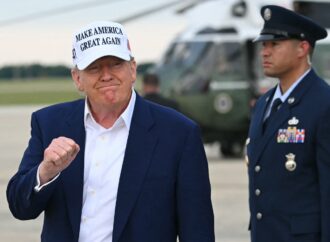 Donald Trump anunță amânarea taxelor vamale de 50% asupra produselor din UE până la 9 iulie Donald Trump anunță amânarea taxelor vamale de 50% asupra produselor din UE până la 9 iulie