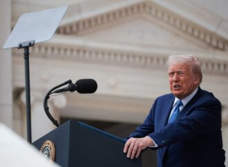 Donald Trump salută deschiderea UE pentru remedierea disputelor comerciale cu SUA /„Este un eveniment pozitiv” Donald Trump salută deschiderea UE pentru remedierea disputelor comerciale cu SUA /„Este un eveniment pozitiv”
