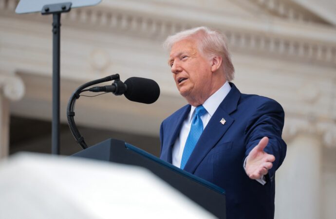 Trump condamnă crimele lui Vladimir Putin în Ucraina, dar nu îl face să suporte niciun preț