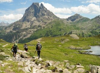 România în afara traseelor marcate. Locuri neștiute unde găsești liniștea și cerul înstelat România în afara traseelor marcate. Locuri neștiute unde găsești liniștea și cerul înstelat