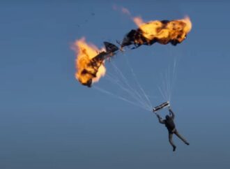 Tom Cruise a doborât un record mondial cu o cascadorie