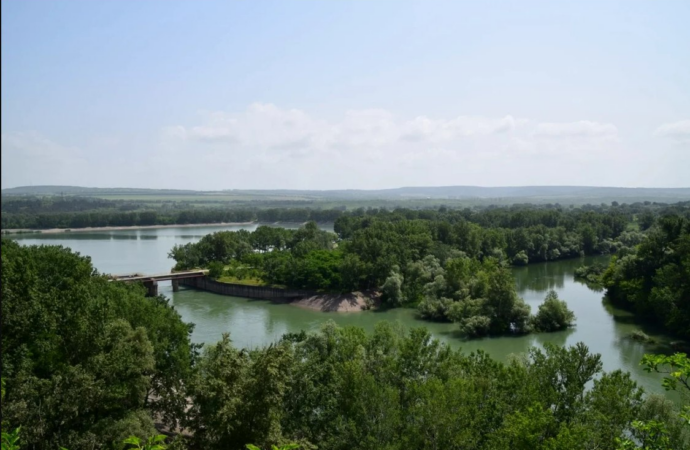Paradisurile pescărești care așteaptă să fie descoperite în această vară. Unde se află bălțile cu pește pe care puțini le știu Paradisurile pescărești care așteaptă să fie descoperite în această vară. Unde se află bălțile cu pește pe care puțini le știu