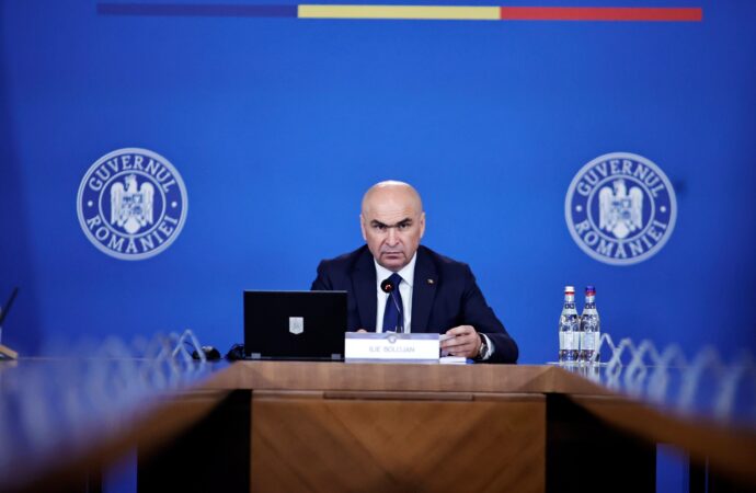 Tensiuni în discuțiile cu sindicaliștii înaintea ședinței de guvern. BNS cere amânarea proiectului de OUG care taie SPORURILE angajaților