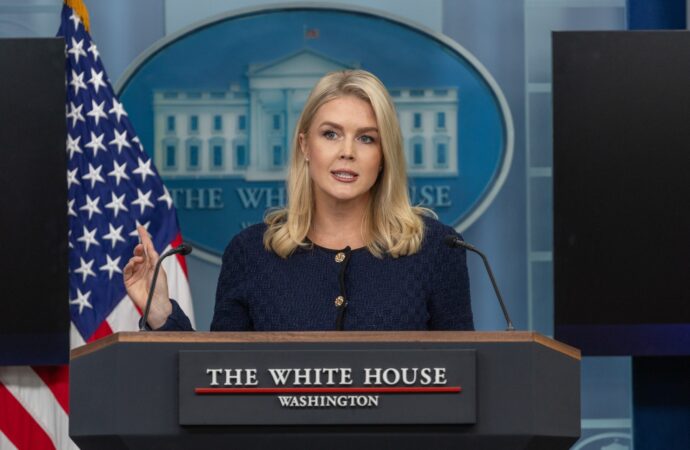 Experții Congresului SUA avertizează asupra impactului planului fiscal propus de Trump /Casa Albă denunță o abordare „tendențioasă politic” Experții Congresului SUA avertizează asupra impactului planului fiscal propus de Trump /Casa Albă denunță o abordare „tendențioasă politic”
