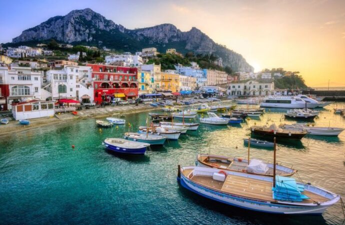 O destinație populară din Italia le interzice chelnerilor și vânzătorilor să mai abordeze turiști pe stradă. Sancțiunile severe pe care le riscă O destinație populară din Italia le interzice chelnerilor și vânzătorilor să mai abordeze turiști pe stradă. Sancțiunile severe pe care le riscă