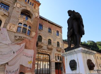 Turiștii străini impresionați de Băile Herculane: „Peisajul de altădată e fascinant, dar unele clădiri sunt aproape să se dărâme” Turiștii străini impresionați de Băile Herculane: „Peisajul de altădată e fascinant, dar unele clădiri sunt aproape să se dărâme”