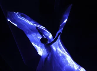 Iris van Herpen te surprinde cu noua colecție