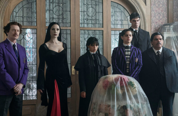Tim Burton lansează noul trailer pentru sezonul 2 din „Wednesday”