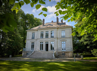 Vila lui Karl Lagerfeld din Paris este scoasă la licitație