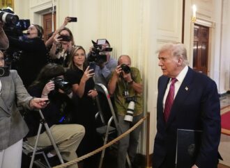 Trump vrea dominație fiscală /Apar riscurile prelungirii tarifelor comerciale și a dobânzilor mari Trump vrea dominație fiscală /Apar riscurile prelungirii tarifelor comerciale și a dobânzilor mari