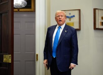 Trump este FURIOS că Fed refuză să reducă dobânzile și îl avertizează pe Powell /„Acest personaj este ratat, iar țara noastră suportă prețul” Trump este FURIOS că Fed refuză să reducă dobânzile și îl avertizează pe Powell /„Acest personaj este ratat, iar țara noastră suportă prețul”