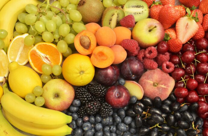 Rata inflației a crescut la 5,7%. Cele mai mari SCUMPIRI s-au înregistrat la alimente, în special fructe