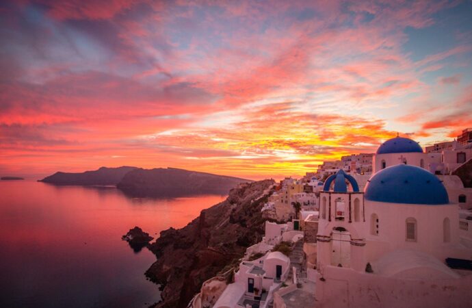 10 locuri de vis în Grecia pentru apusuri care îți taie respirația — cele mai spectaculoase puncte de belvedere 10 locuri de vis în Grecia pentru apusuri care îți taie respirația — cele mai spectaculoase puncte de belvedere