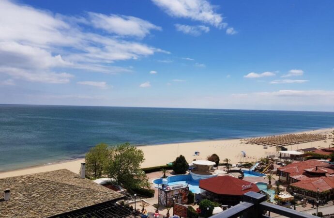 All inclusive cu scandal fratricid în Bulgaria. Cum au ajuns românii să nu se mai suporte între ei: „Urăsc împuțita de Românie” All inclusive cu scandal fratricid în Bulgaria. Cum au ajuns românii să nu se mai suporte între ei: „Urăsc împuțita de Românie”