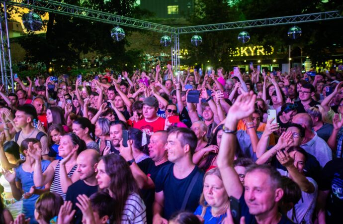 Holzstock Indie Festival își deschide porțile în weekend