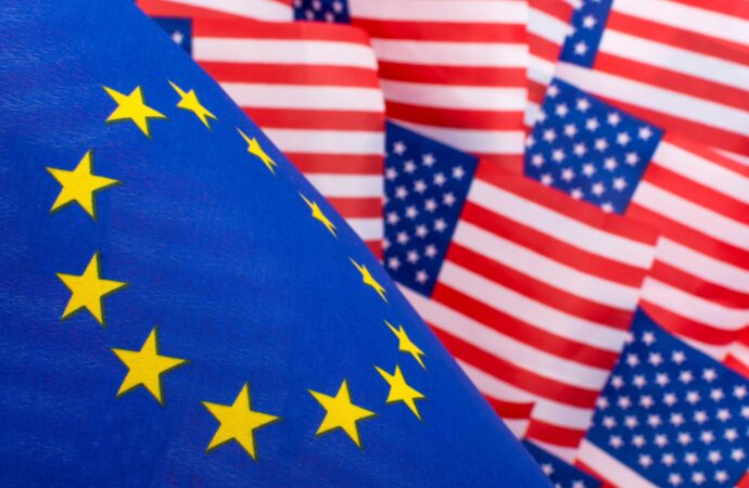 Comisia Europeană respinge amenințările lui Trump privind noi tarife comerciale /UE își menține „suveranitatea” în sectorul digital