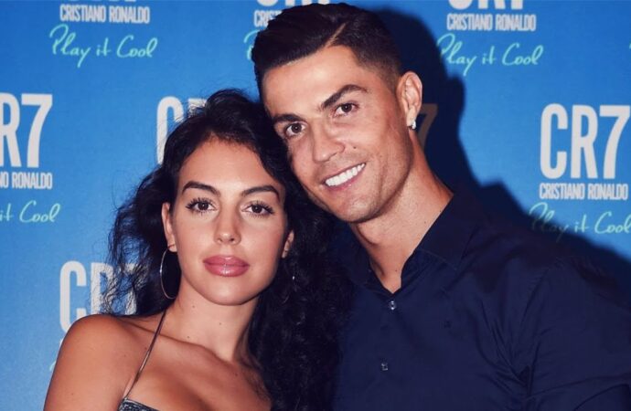 Cristiano Ronaldo a cerut-o în căsătorie Cristiano Ronaldo a cerut-o în căsătorie