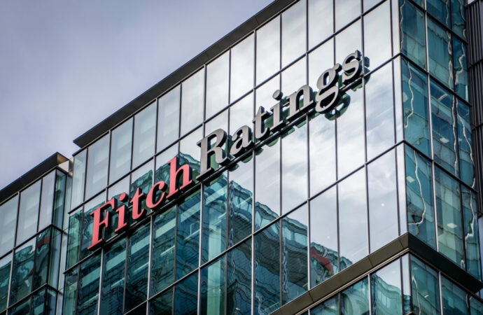 Agenția Fitch reconfirmă ratingul României la BBB minus. Perspectiva rămâne una negativă/Datoria publică, scăpată de sub control? Agenția Fitch reconfirmă ratingul României la BBB minus. Perspectiva rămâne una negativă/Datoria publică, scăpată de sub control?