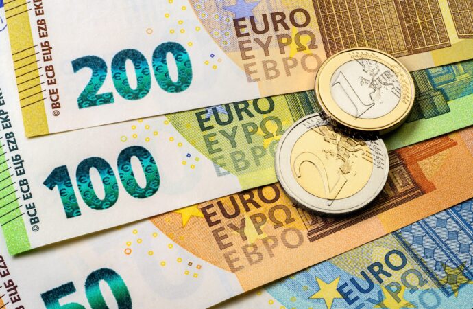 „La sfârșitul anului vom dispune de întreaga tehnologie necesară tipăririi bancnotelor euro”