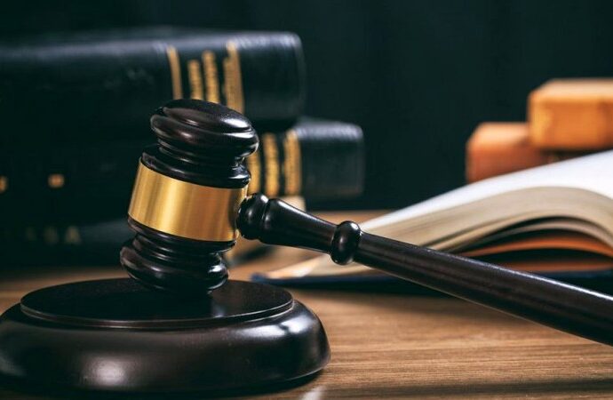 Proiectul de lege privind pensiile speciale, pus în dezbatere publică. Precizările Guvernului privind statutul judecătorilor CCR