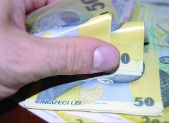 Austeritate pentru români, belșug pentru BĂNCI. Profit URIAȘ, de miliarde, în prima jumătate din 2025. Avem printre cele mai mari dobânzi din UE