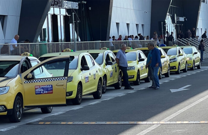 Câți bani a cerut un taximetrist unui turist, pentru o cursă de doar 2 km, din Aeroportul Iași. Nici în New York nu costă atât!
