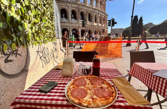 „Nu e ca la Pizza Hut sau ca-n Centrul Vechi al Bucureștiului”