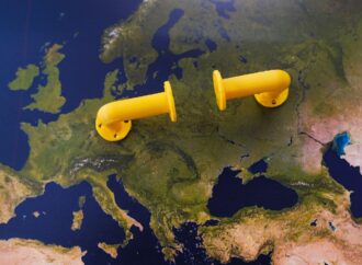 UE își menține planurile de eliminare treptată a importului de petrol din Rusia până în 2028