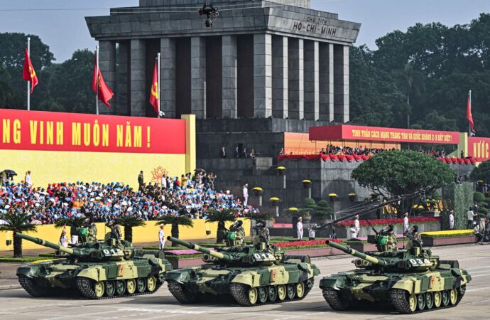 Rusia și Vietnamul folosesc profituri din energie pentru a evita sancțiunile SUA /Moscova și Hanoi mențin contractele militare