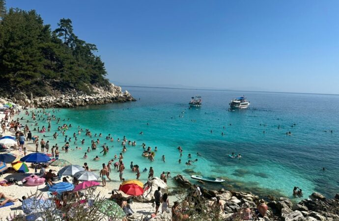 Cel mai ieftin moment să vizitezi Grecia: secretele unei vacanțe de vis între plaje spectaculoase și gastronomie autentică Cel mai ieftin moment să vizitezi Grecia: secretele unei vacanțe de vis între plaje spectaculoase și gastronomie autentică