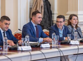 Avem fonduri europene de 10 miliarde de euro, dar plătim facturi mari. Planul ANUNȚAT de ministrul Energiei Avem fonduri europene de 10 miliarde de euro, dar plătim facturi mari. Planul ANUNȚAT de ministrul Energiei
