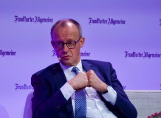 Cancelarul Merz pariază în continuare pe motorul termic /Întreaga industrie auto germană depinde de el