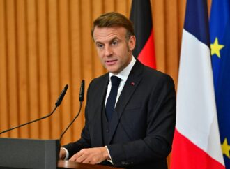 Starea deplorabilă a Franței nu se va îmbunătăți prin amânarea reformelor /Macron este în impas