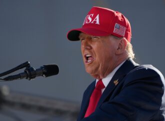 Trump vrea să aplice tarife vamale asupra importurilor de camioane /Acțiunea ar putea genera noi tensiuni cu UE