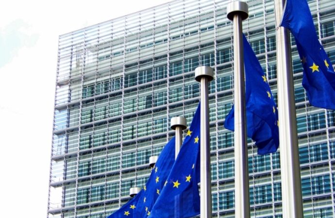 Veștile bune vin de la Bruxelles. Comisia Europeană suspendă procedura de deficit excesiv pentru România