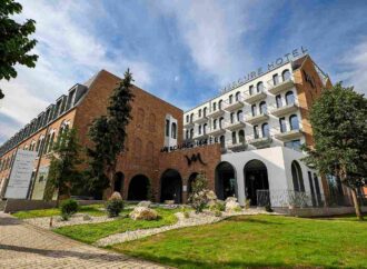 Viceprimar Alba Iulia: ”Hotel Mercure, cea mai importantă investiție în turism realizată în Alba Iulia după Revoluție” Viceprimar Alba Iulia: ”Hotel Mercure, cea mai importantă investiție în turism realizată în Alba Iulia după Revoluție”