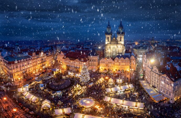 Top 5 orașe europene unde iarna devine magie. Călătorie printre piețe medievale, lumini calde și tradiții care încă respiră Top 5 orașe europene unde iarna devine magie. Călătorie printre piețe medievale, lumini calde și tradiții care încă respiră