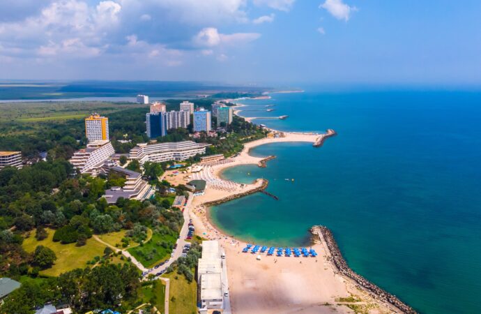 Vacanțele românilor, între preț și frustrare. Președintele ANAT: „În 7 zile, tu dai 1.400 de lei, dar n-ai intrat încă în hotel“ Vacanțele românilor, între preț și frustrare. Președintele ANAT: „În 7 zile, tu dai 1.400 de lei, dar n-ai intrat încă în hotel“