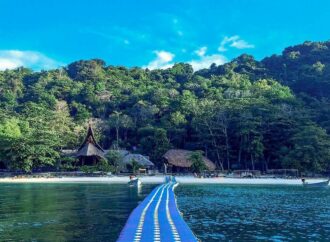 Cea mai aglomerată destinație de vacanță din lume: are 118 turiști la un localnic. Este căutată și de români